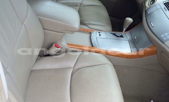 Acheter Occasion Voiture Toyota Avalon Gris à Luanda, Province de Luanda Acheter Occasion Voiture Toyota Avalon Gris à Luanda, Province de Luanda
