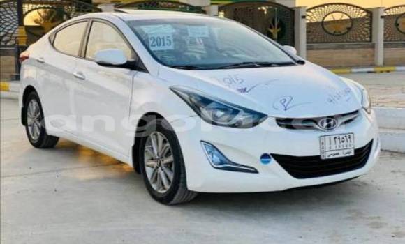 Acheter Occasion Voiture Hyundai Elantra Blanc à Lobito, Benguela