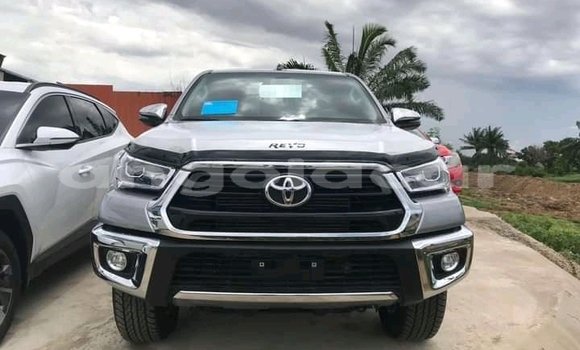 Acheter Occasion Voiture Toyota Hiluxe VIGO Gris à Luanda, Province de Luanda
