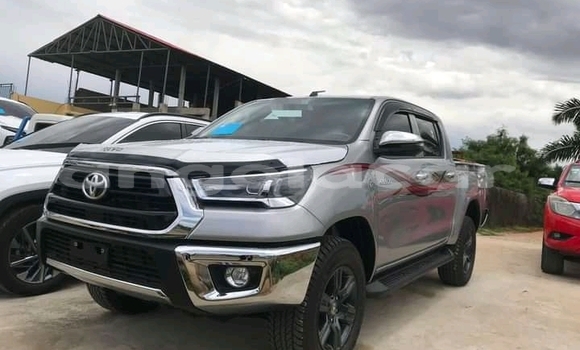 Comprar Usado Toyota Hiluxe VIGO Prata Carro em Luanda em Luanda Province Comprar Usado Toyota Hiluxe VIGO Prata Carro em Luanda em Luanda Province