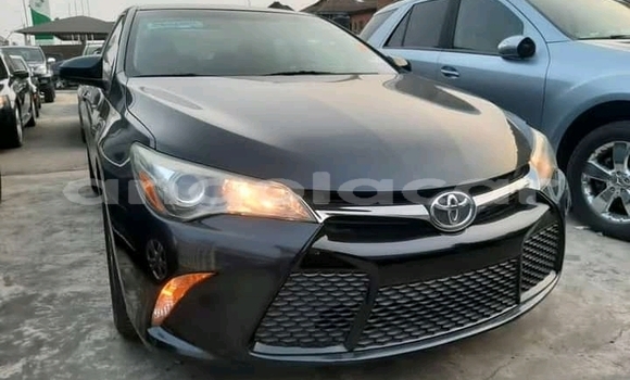 Buy Used Toyota Camry Black Car in Luanda in Luanda Province