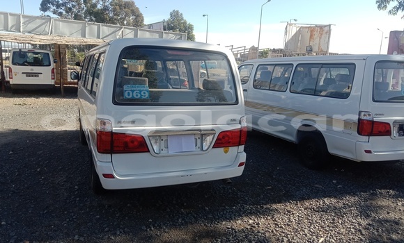 Acheter Neuf Voiture Jinbei Haise Blanc à Lubango, Huila Acheter Neuf Voiture Jinbei Haise Blanc à Lubango, Huila