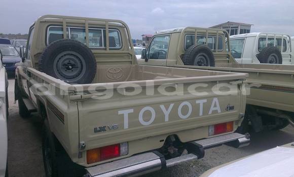 Comprar Usado Toyota Land Cruiser Prata Carro em Luanda em Luanda Province Comprar Usado Toyota Land Cruiser Prata Carro em Luanda em Luanda Province