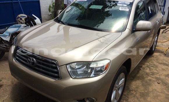 Comprar Usado Toyota Highlander Prata Carro em Luanda em Luanda Province Comprar Usado Toyota Highlander Prata Carro em Luanda em Luanda Province