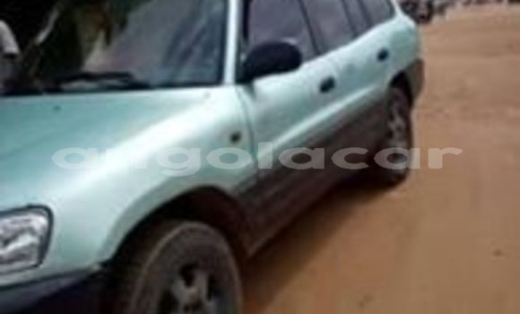 Comprar Usado Toyota RAV4 Azul Carro em Luanda em Luanda Province Comprar Usado Toyota RAV4 Azul Carro em Luanda em Luanda Province