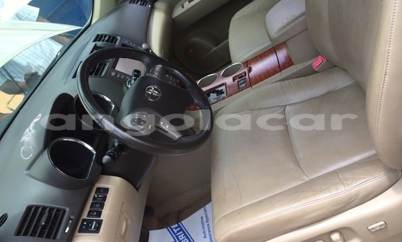 Buy Used Toyota Highlander Silver Car in Luanda in Luanda Province Buy Used Toyota Highlander Silver Car in Luanda in Luanda Province