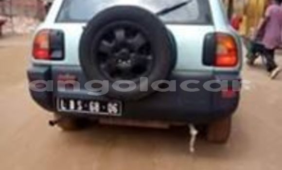 Comprar Usado Toyota RAV4 Azul Carro em Luanda em Luanda Province Comprar Usado Toyota RAV4 Azul Carro em Luanda em Luanda Province