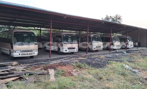 Acheter Occasion Voiture Toyota Coaster Autre à Luanda, Province de Luanda Acheter Occasion Voiture Toyota Coaster Autre à Luanda, Province de Luanda