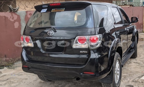 Buy Used Toyota Fortuner Black Car in Luanda in Luanda Province Buy Used Toyota Fortuner Black Car in Luanda in Luanda Province