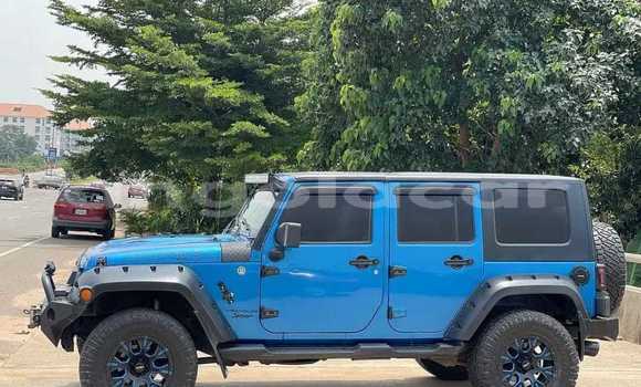 Comprar Usado Jeep Wrangler Azul Carro em Luanda em Luanda Province