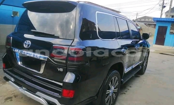 Buy Used Toyota Land Cruiser Prado Black Car in Luanda in Luanda Province