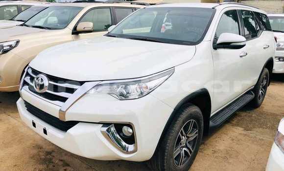 Comprar Novo Toyota Fortuner Branco Carro em Luanda em Luanda Province Comprar Novo Toyota Fortuner Branco Carro em Luanda em Luanda Province