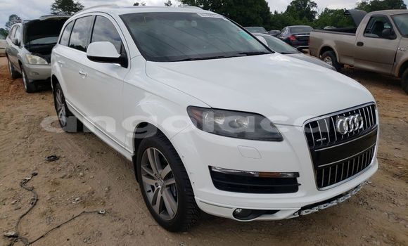 Comprar Usado Audi Q7 Branco Carro em Luanda em Luanda Province Comprar Usado Audi Q7 Branco Carro em Luanda em Luanda Province