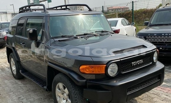 Comprar Usado Toyota FJ Cruiser Outro Carro em Luanda em Luanda Province Comprar Usado Toyota FJ Cruiser Outro Carro em Luanda em Luanda Province