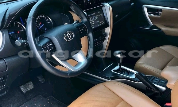Buy Used Toyota Fortuner Silver Car in Luanda in Luanda Province Buy Used Toyota Fortuner Silver Car in Luanda in Luanda Province