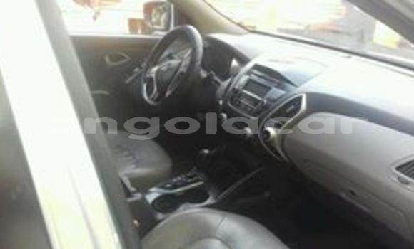 Acheter Occasion Voiture Hyundai Tucson Gris à Luanda, Province de Luanda Acheter Occasion Voiture Hyundai Tucson Gris à Luanda, Province de Luanda