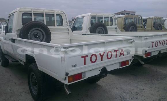 Acheter Occasion Voiture Toyota Land Cruiser Gris à Luanda, Province de Luanda Acheter Occasion Voiture Toyota Land Cruiser Gris à Luanda, Province de Luanda