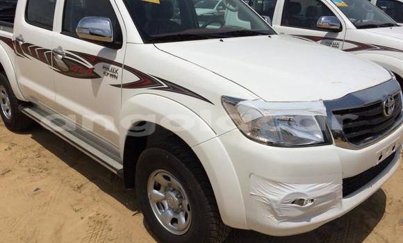 Comprar Usado Toyota Hilux Branco Carro em Luanda em Luanda Province Comprar Usado Toyota Hilux Branco Carro em Luanda em Luanda Province