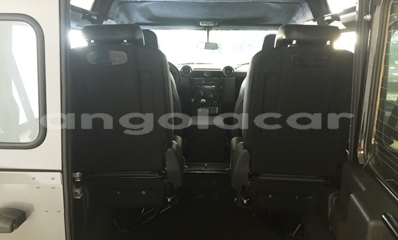 Acheter Occasion Voiture Land Rover Defender Noir à Luanda, Province de Luanda Acheter Occasion Voiture Land Rover Defender Noir à Luanda, Province de Luanda