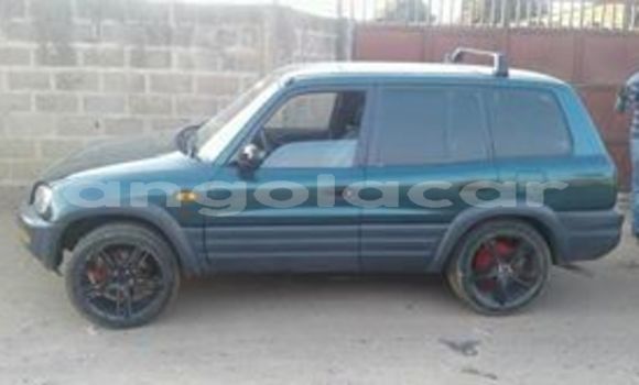 Acheter Occasion Voiture Toyota RAV4 Vert à Luanda, Province de Luanda Acheter Occasion Voiture Toyota RAV4 Vert à Luanda, Province de Luanda
