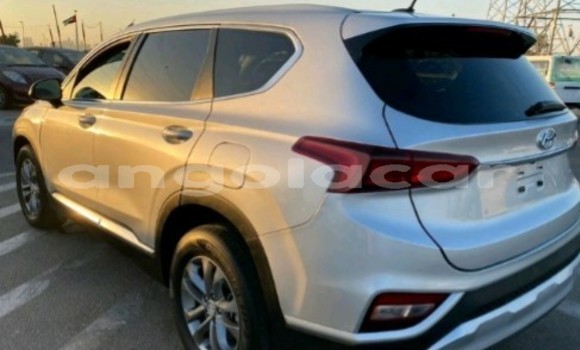 Buy Used Hyundai Santa Fe Other Car in Luanda in Luanda Province Buy Used Hyundai Santa Fe Other Car in Luanda in Luanda Province