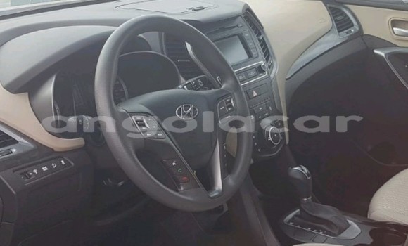 Buy Used Hyundai Santa Fe Other Car in Luanda in Luanda Province Buy Used Hyundai Santa Fe Other Car in Luanda in Luanda Province