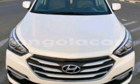 Buy Used Hyundai Santa Fe White Car in Luanda in Luanda Province Buy Used Hyundai Santa Fe White Car in Luanda in Luanda Province