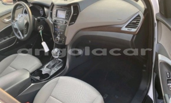 Buy Used Hyundai Santa Fe White Car in Luanda in Luanda Province Buy Used Hyundai Santa Fe White Car in Luanda in Luanda Province