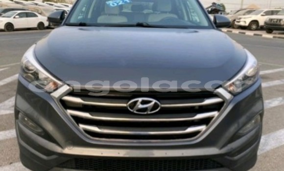 Buy Used Hyundai Tucson White Car in Luanda in Luanda Province
