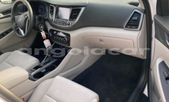 Acheter Occasion Voiture Hyundai Tucson Blanc à Luanda, Province de Luanda Acheter Occasion Voiture Hyundai Tucson Blanc à Luanda, Province de Luanda