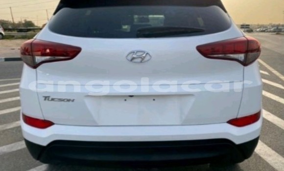 Acheter Occasion Voiture Hyundai Tucson Blanc à Luanda, Province de Luanda Acheter Occasion Voiture Hyundai Tucson Blanc à Luanda, Province de Luanda