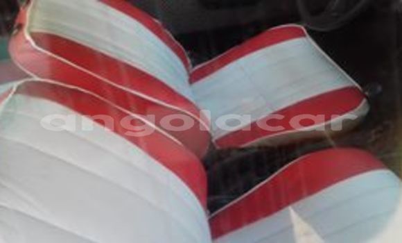 Acheter Occasion Voiture Toyota Starlet Rouge à Luanda, Province de Luanda Acheter Occasion Voiture Toyota Starlet Rouge à Luanda, Province de Luanda