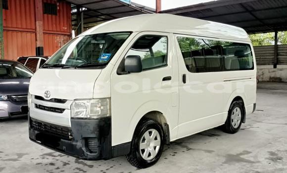 Comprar Usado Toyota Hiace Outro Carro em Luanda em Luanda Province Comprar Usado Toyota Hiace Outro Carro em Luanda em Luanda Province