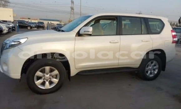 Acheter Occasion Voiture Toyota Prado Blanc à Luanda, Province de Luanda Acheter Occasion Voiture Toyota Prado Blanc à Luanda, Province de Luanda