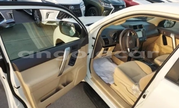 Acheter Occasion Voiture Toyota Prado Blanc à Luanda, Province de Luanda Acheter Occasion Voiture Toyota Prado Blanc à Luanda, Province de Luanda