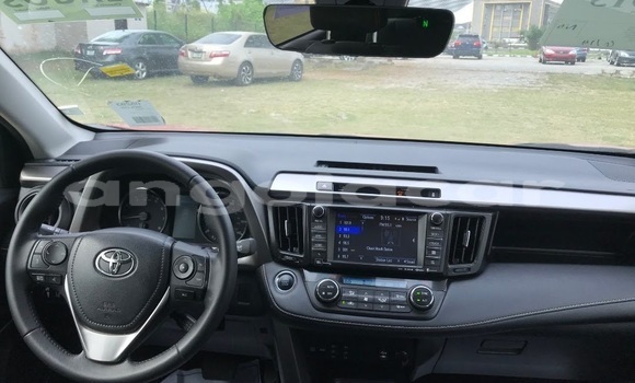 Acheter Occasion Voiture Toyota RAV4 Rouge à Luanda, Province de Luanda Acheter Occasion Voiture Toyota RAV4 Rouge à Luanda, Province de Luanda