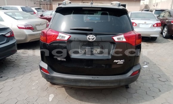 Comprar Usado Toyota RAV4 Outro Carro em Luanda em Luanda Province