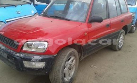 Acheter Occasion Voiture Toyota RAV4 Rouge à Luanda, Province de Luanda Acheter Occasion Voiture Toyota RAV4 Rouge à Luanda, Province de Luanda