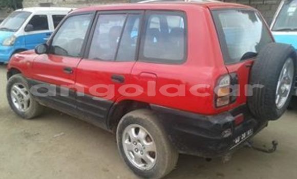 Acheter Occasion Voiture Toyota RAV4 Rouge à Luanda, Province de Luanda Acheter Occasion Voiture Toyota RAV4 Rouge à Luanda, Province de Luanda