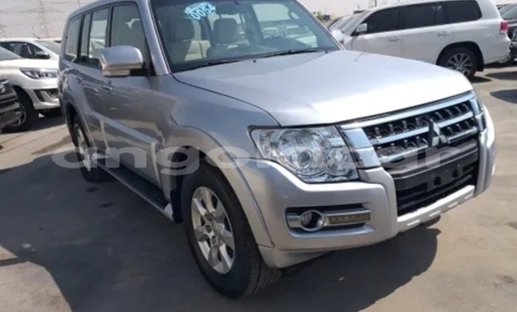 Comprar Usado Mitsubishi Pajero Prata Carro em Luanda em Luanda Province Comprar Usado Mitsubishi Pajero Prata Carro em Luanda em Luanda Province