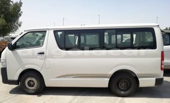 Acheter Occasion Voiture Toyota Hiace Blanc à Luanda, Province de Luanda Acheter Occasion Voiture Toyota Hiace Blanc à Luanda, Province de Luanda
