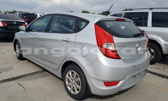 Comprar Usado Hyundai Accent Outro Carro em Luanda em Luanda Province Comprar Usado Hyundai Accent Outro Carro em Luanda em Luanda Province