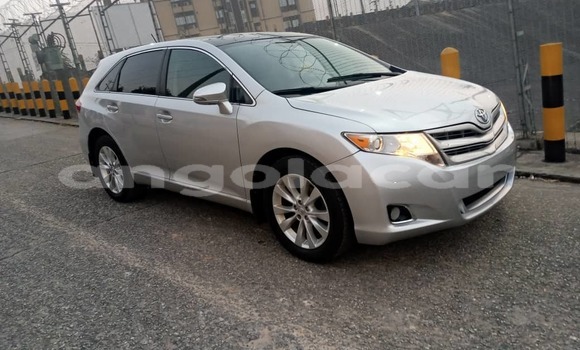 Comprar Usado Toyota Venza Outro Carro em Luanda em Luanda Province