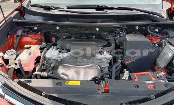 Comprar Usado Toyota RAV4 Vermelho Carro em Luena em Moxico Comprar Usado Toyota RAV4 Vermelho Carro em Luena em Moxico