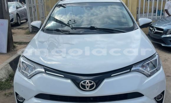 Acheter Occasion Voiture Toyota RAV4 Blanc à Luena, Moxico Acheter Occasion Voiture Toyota RAV4 Blanc à Luena, Moxico