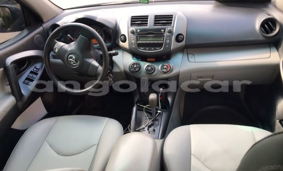 Comprar Usado Toyota RAV4 Preto Carro em Luena em Moxico Comprar Usado Toyota RAV4 Preto Carro em Luena em Moxico
