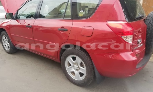 Comprar Usado Toyota RAV4 Vermelho Carro em Luena em Moxico Comprar Usado Toyota RAV4 Vermelho Carro em Luena em Moxico