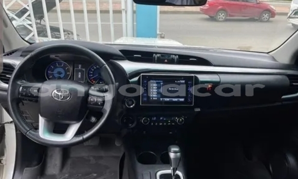 Acheter Occasion Voiture Toyota Hilux Blanc à Luanda, Province de Luanda Acheter Occasion Voiture Toyota Hilux Blanc à Luanda, Province de Luanda