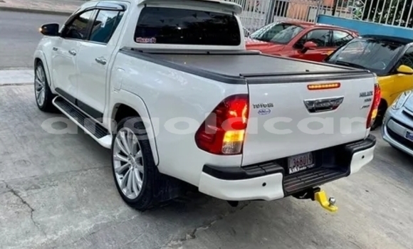 Acheter Occasion Voiture Toyota Hilux Blanc à Luanda, Province de Luanda Acheter Occasion Voiture Toyota Hilux Blanc à Luanda, Province de Luanda