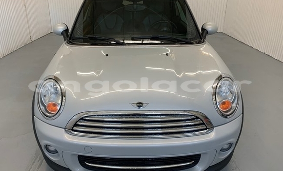 Comprar Usado MINI Cooper Branco Carro em Luanda em Luanda Province Comprar Usado MINI Cooper Branco Carro em Luanda em Luanda Province